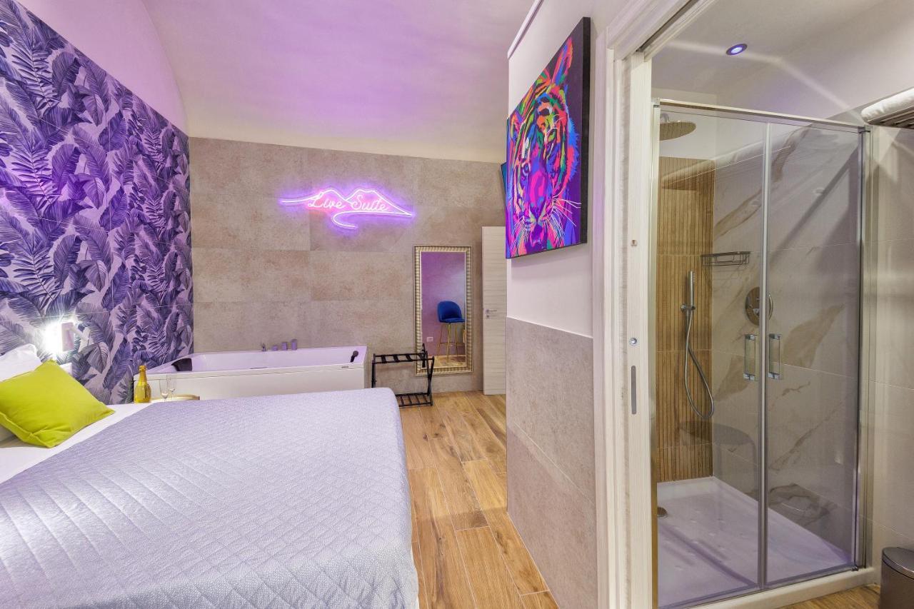 Live Suite Napoli Exterior photo