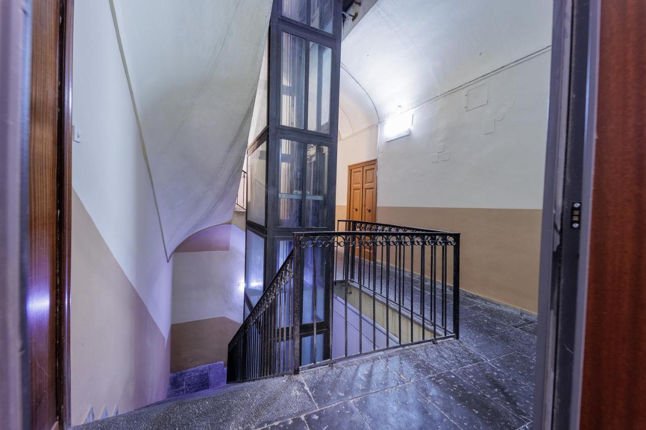 Live Suite Napoli Exterior photo