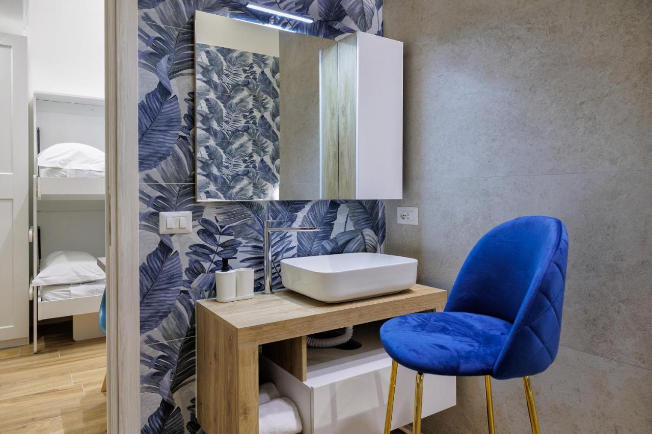 Live Suite Napoli Exterior photo