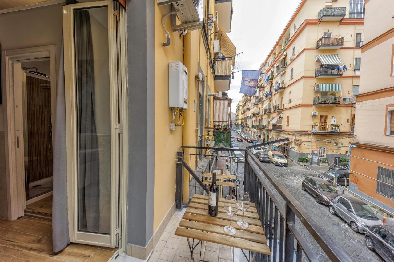 Live Suite Napoli Exterior photo