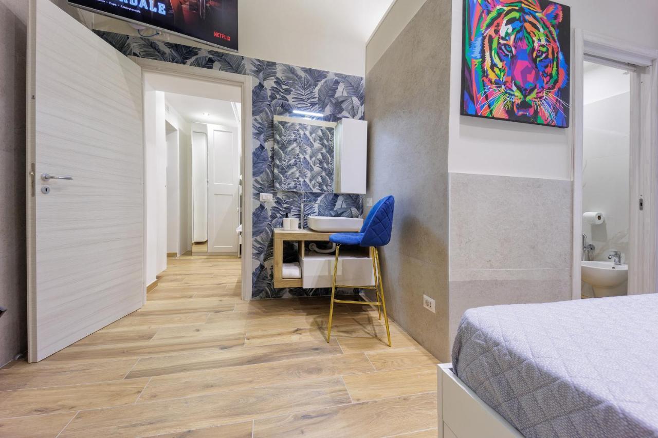 Live Suite Napoli Exterior photo