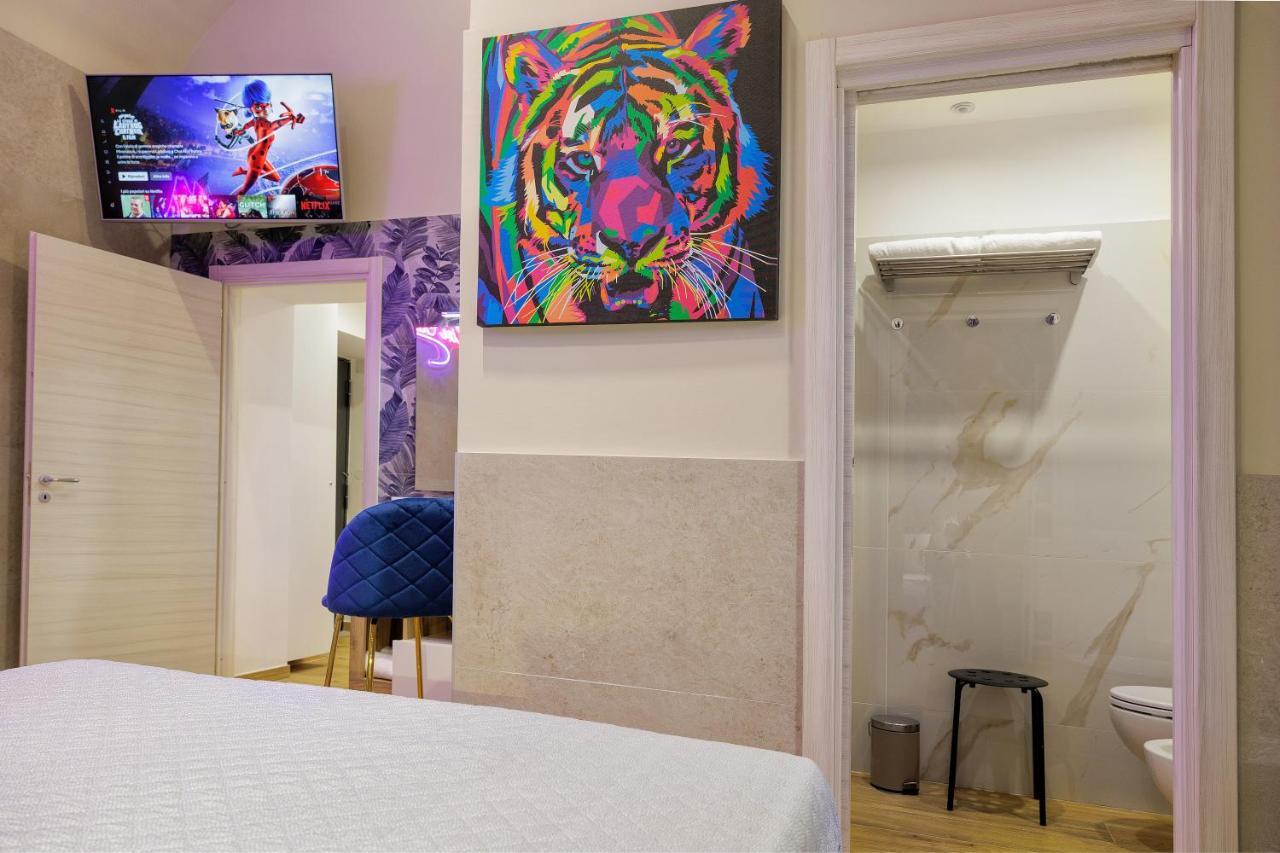 Live Suite Napoli Exterior photo