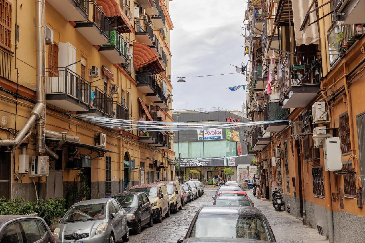 Live Suite Napoli Exterior photo